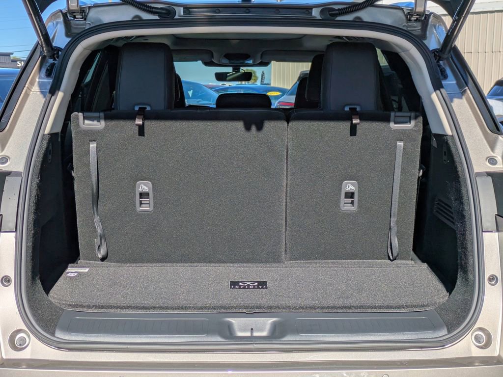 New 2026 INFINITI QX60 Luxe w/ Family Package image 13