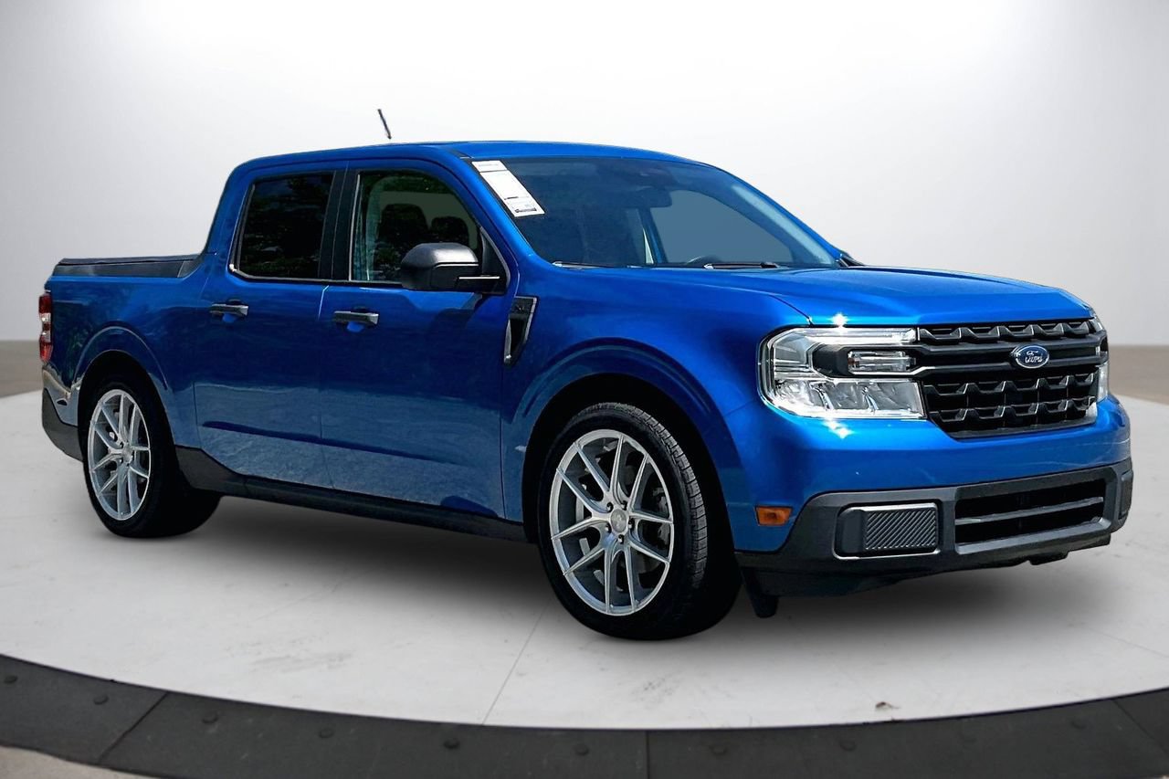 Used 2022 Ford Maverick XL FWD image 2