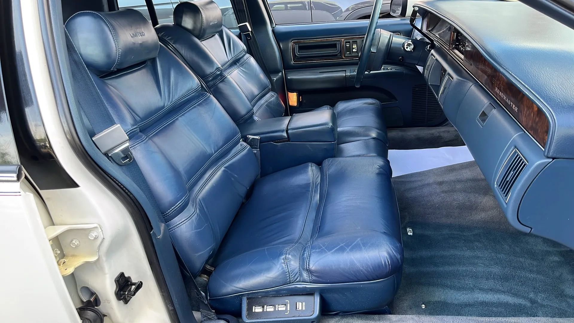 Used 1992 Buick Roadmaster Limited image 20