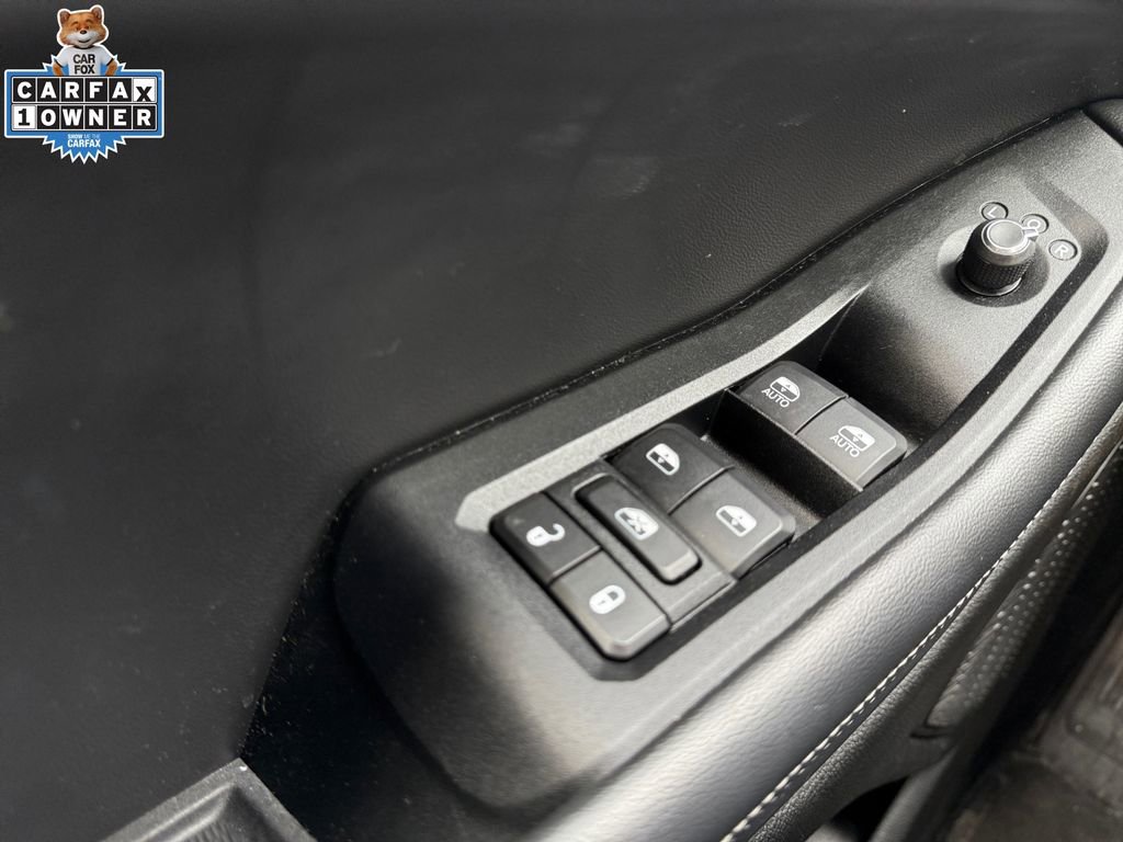 Used 2023 Jeep Grand Cherokee Altitude image 28