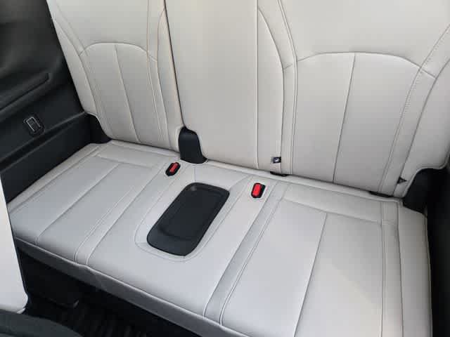 Used 2027 INFINITI QX60 Luxe w/ Cargo Package FWD image 14