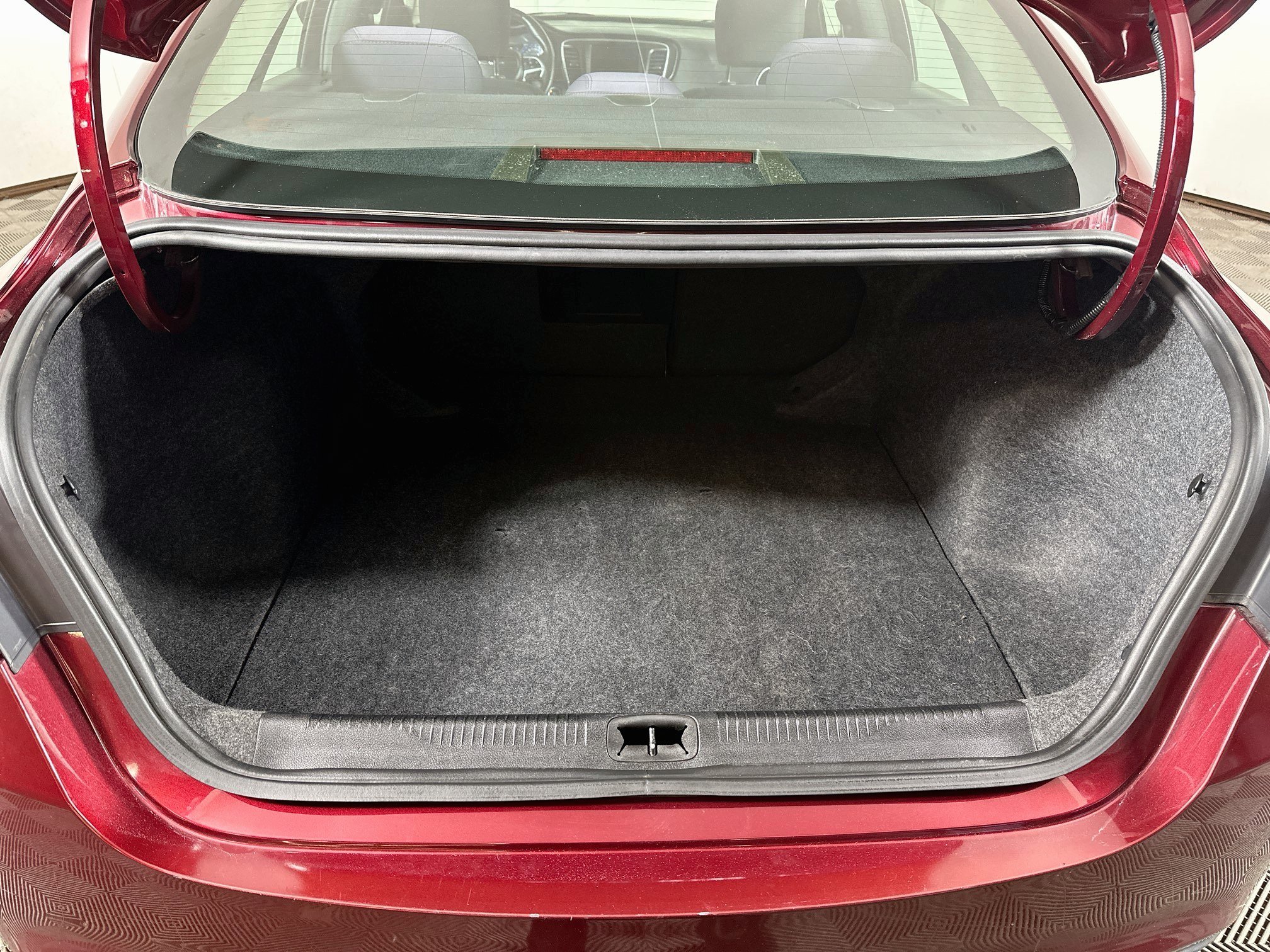 Used 2015 Chrysler 200 Limited w/ Convenience Group FWD image 23