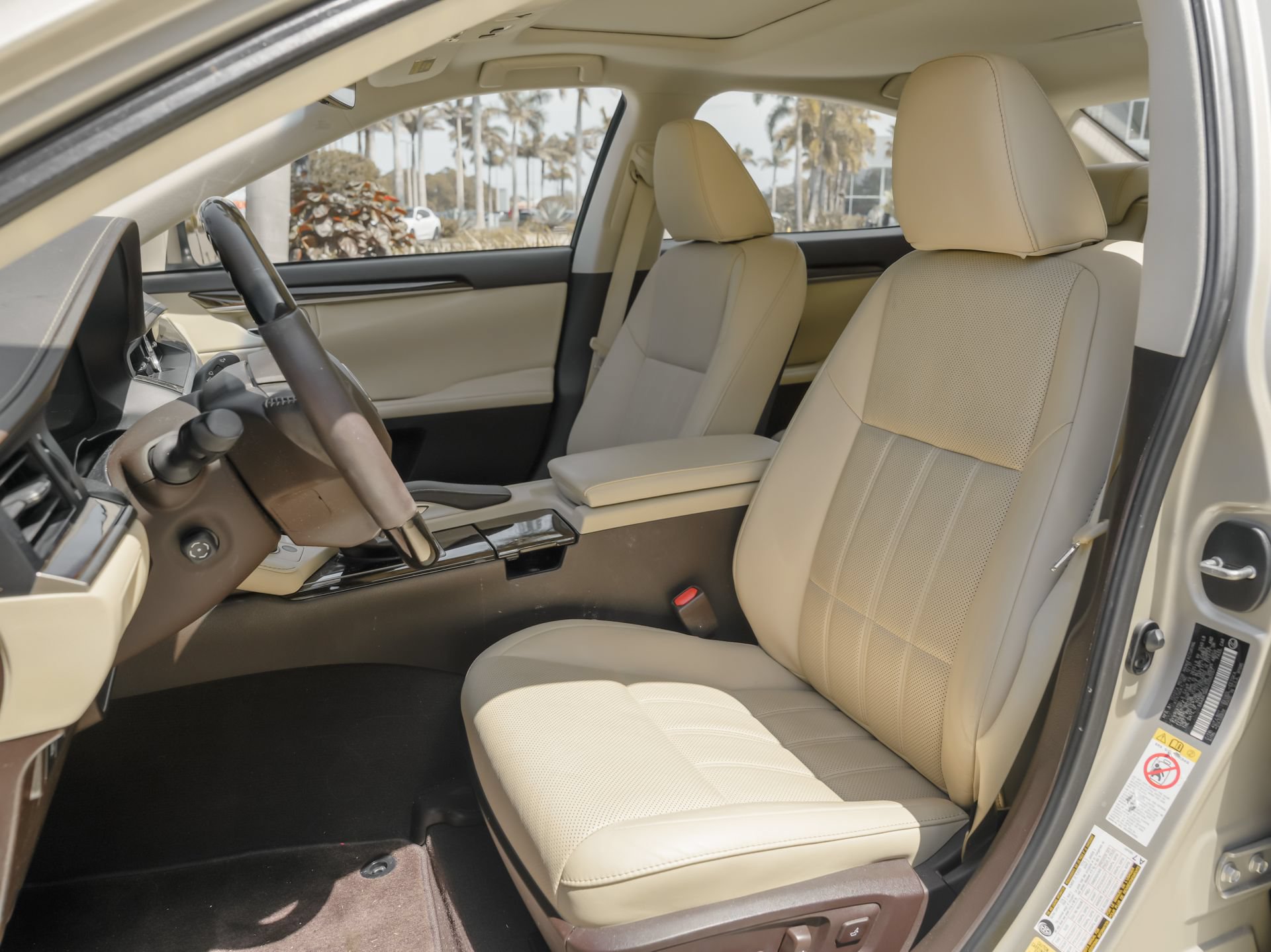 Used 2018 Lexus ES 350 w/ Luxury Package w/Wood Trim FWD image 17