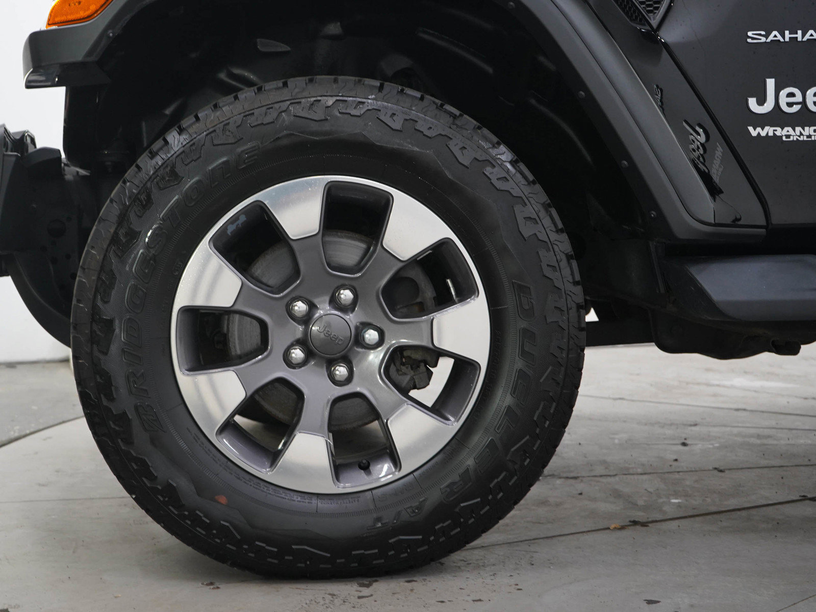 Used 2020 Jeep Wrangler Unlimited Sahara w/ Uconnect 4C Nav & Sound Group AWD/4WD image 28
