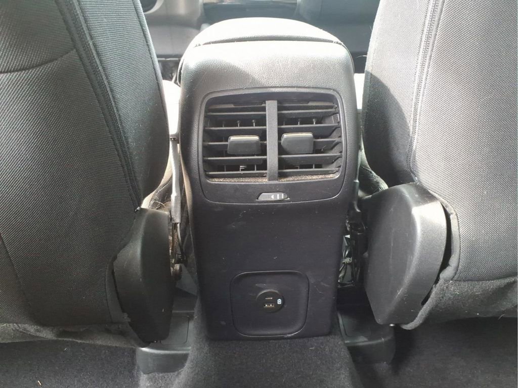 Used 2022 Ford Escape SE w/ Cold Weather Package image 31