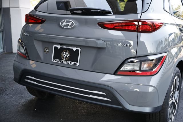 Used 2023 Hyundai Kona SE w/ Cargo Package FWD image 9