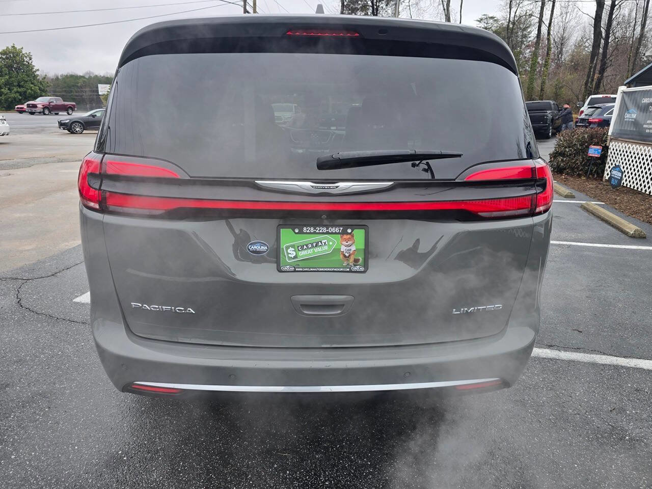 Used 2022 Chrysler Pacifica Limited FWD image 5