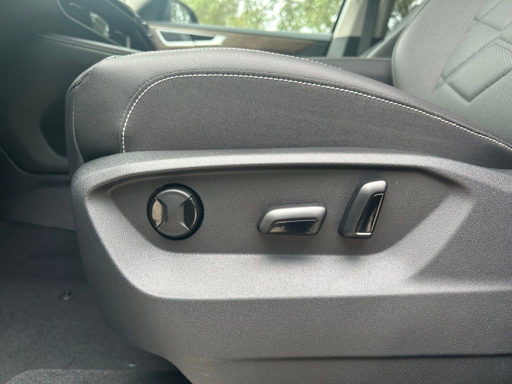 New 2026 Volkswagen Atlas SE image 51