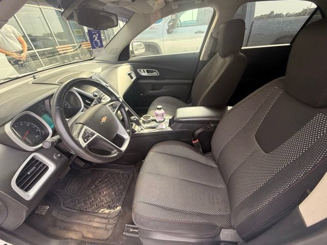 Used 2017 Chevrolet Equinox LT w/ Convenience Package AWD/4WD image 9