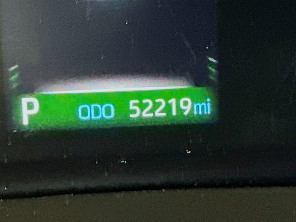 Used 2024 Toyota Sienna XLE FWD image 35