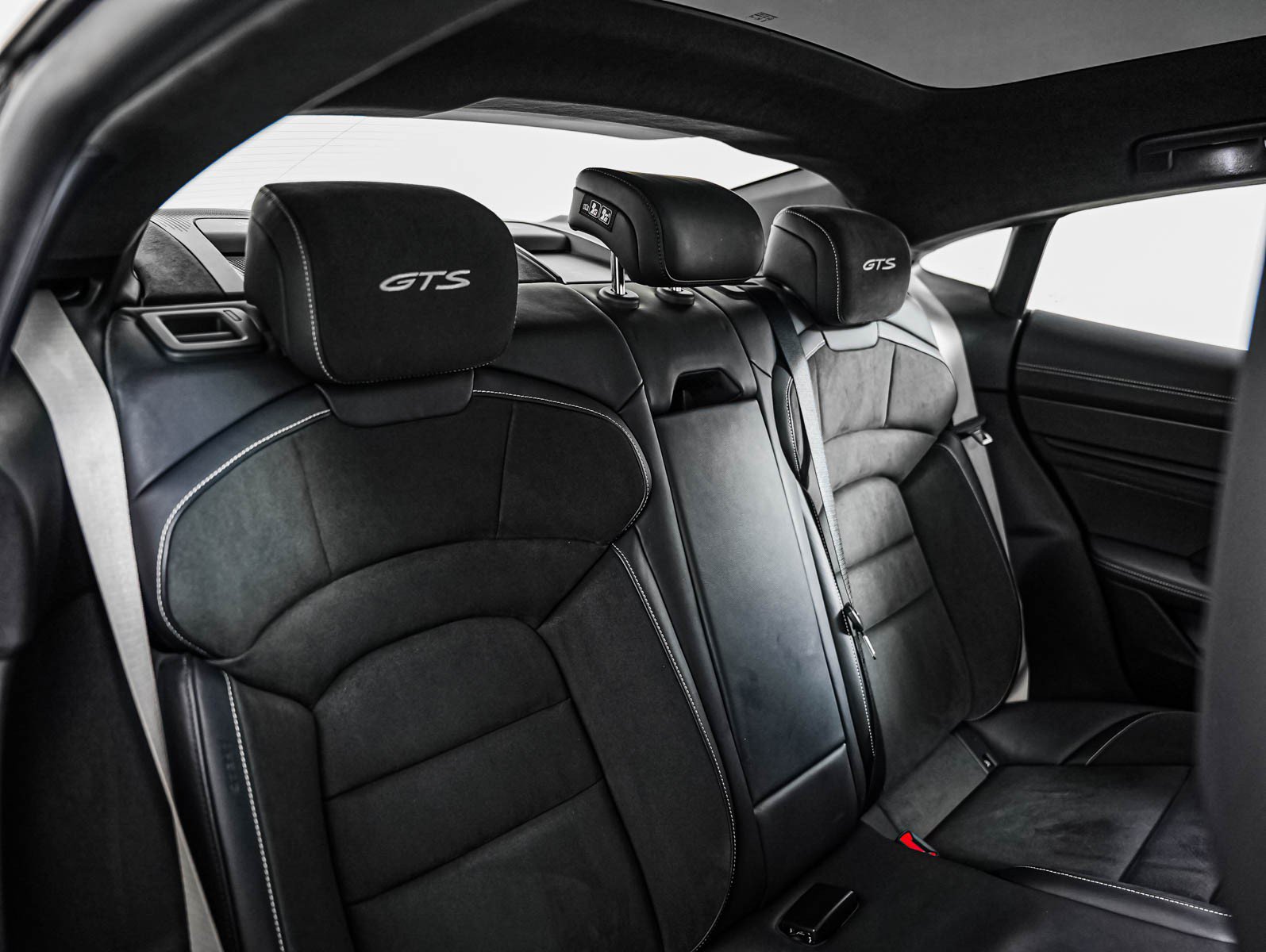 Certified 2023 Porsche Taycan GTS AWD/4WD image 6