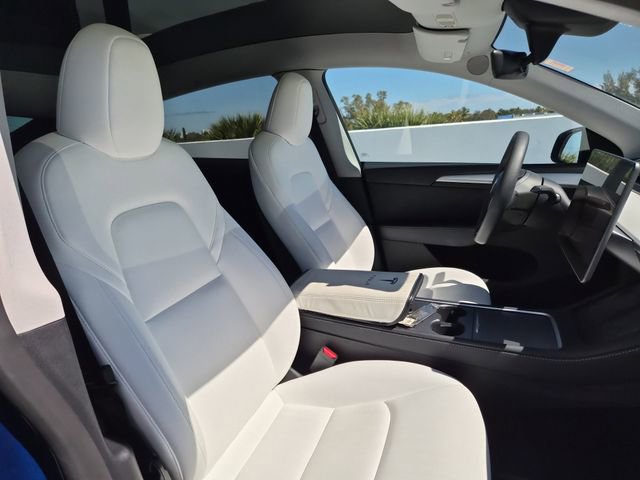 Used 2024 Tesla Model Y Long Range image 21