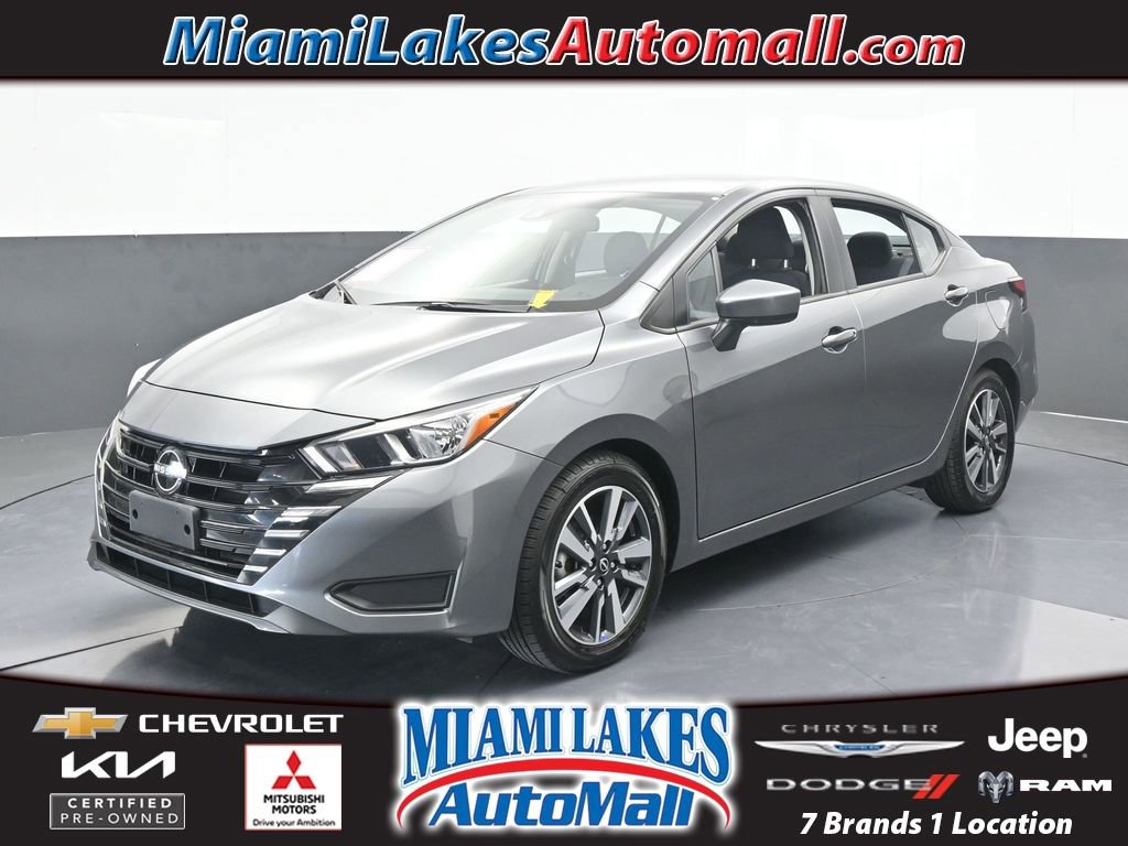 Used 2023 Nissan Versa SV image 1