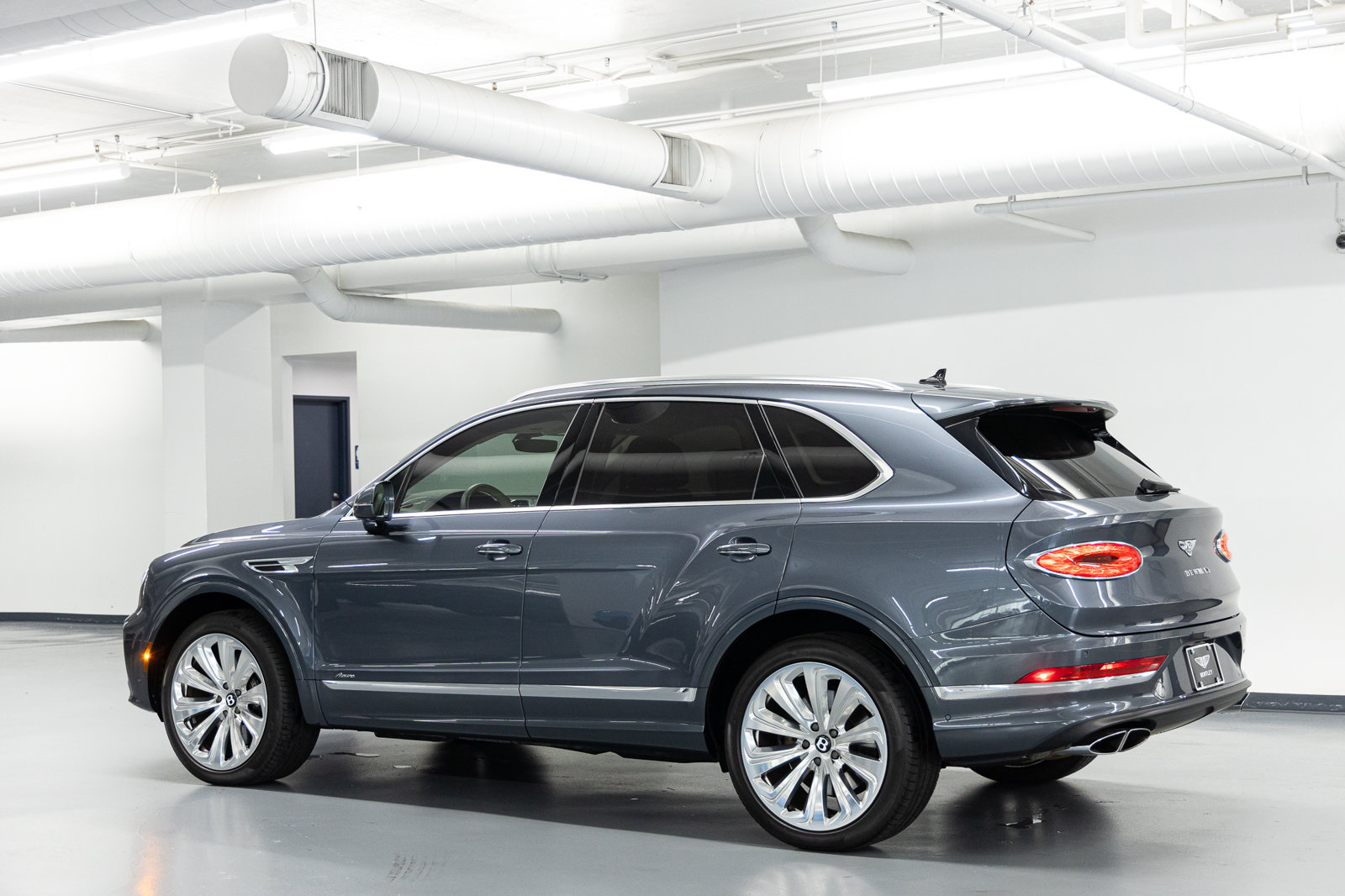 Certified 2023 Bentley Bentayga AWD/4WD image 5