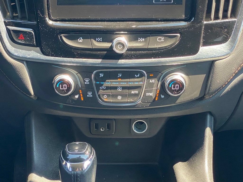 Used 2019 Chevrolet Traverse LT FWD image 23