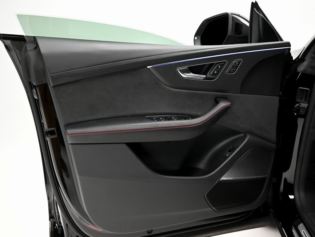 Used 2023 Audi RS Q8 4.0T image 18