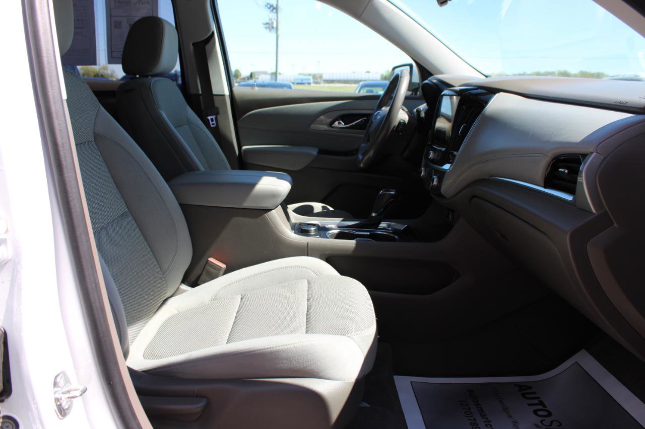 Used 2020 Chevrolet Traverse LT w/ Driver Confidence II Package AWD/4WD image 50