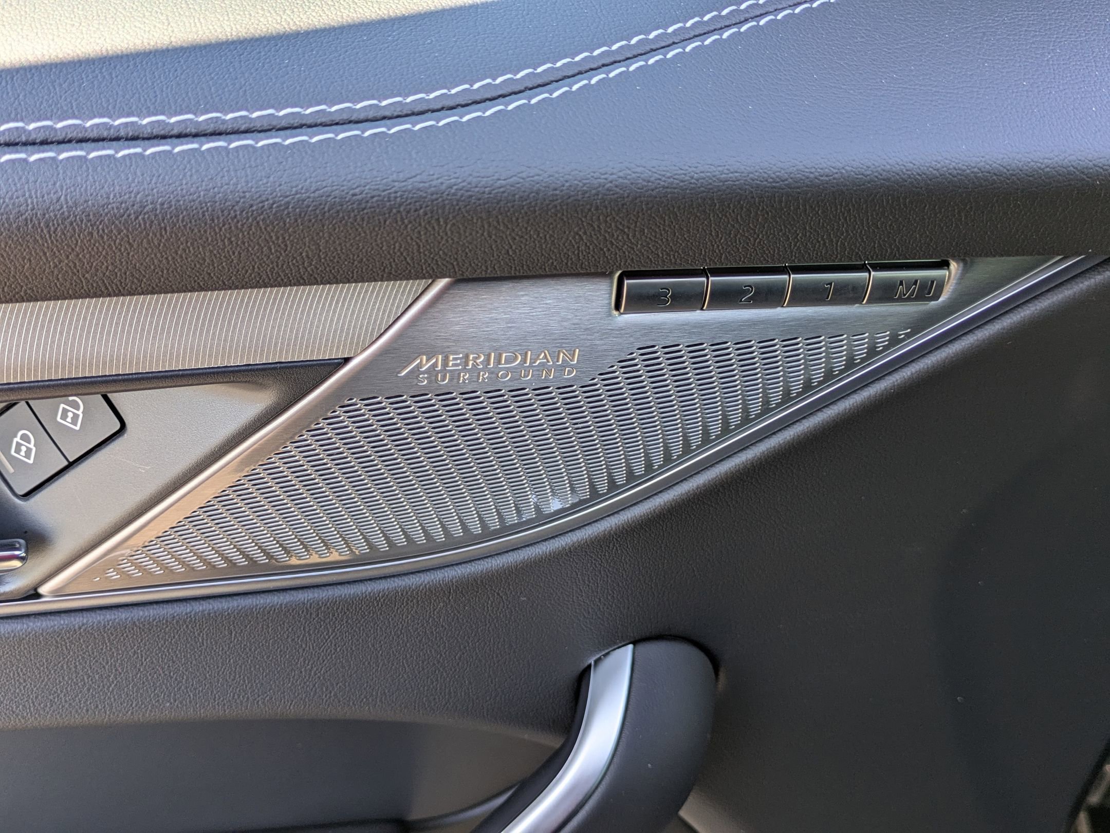 New 2026 Jaguar F-PACE R-Dynamic S image 23