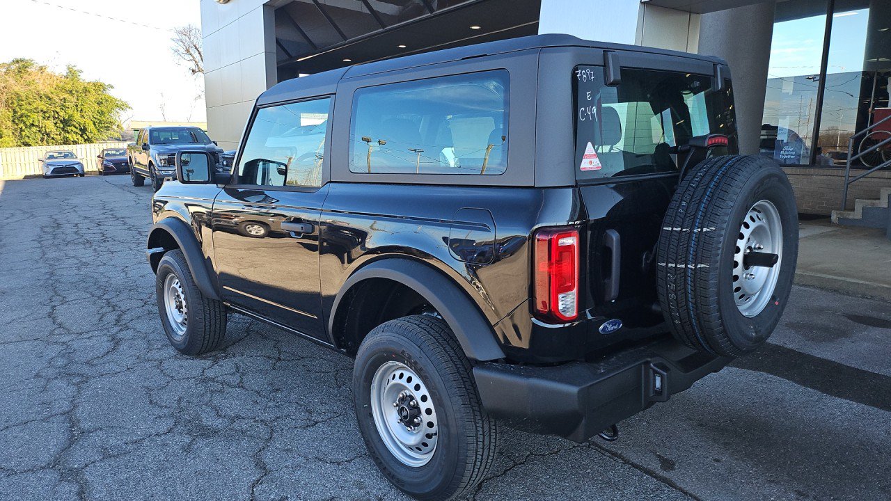New 2025 Ford Bronco 2-Door AWD/4WD image 4