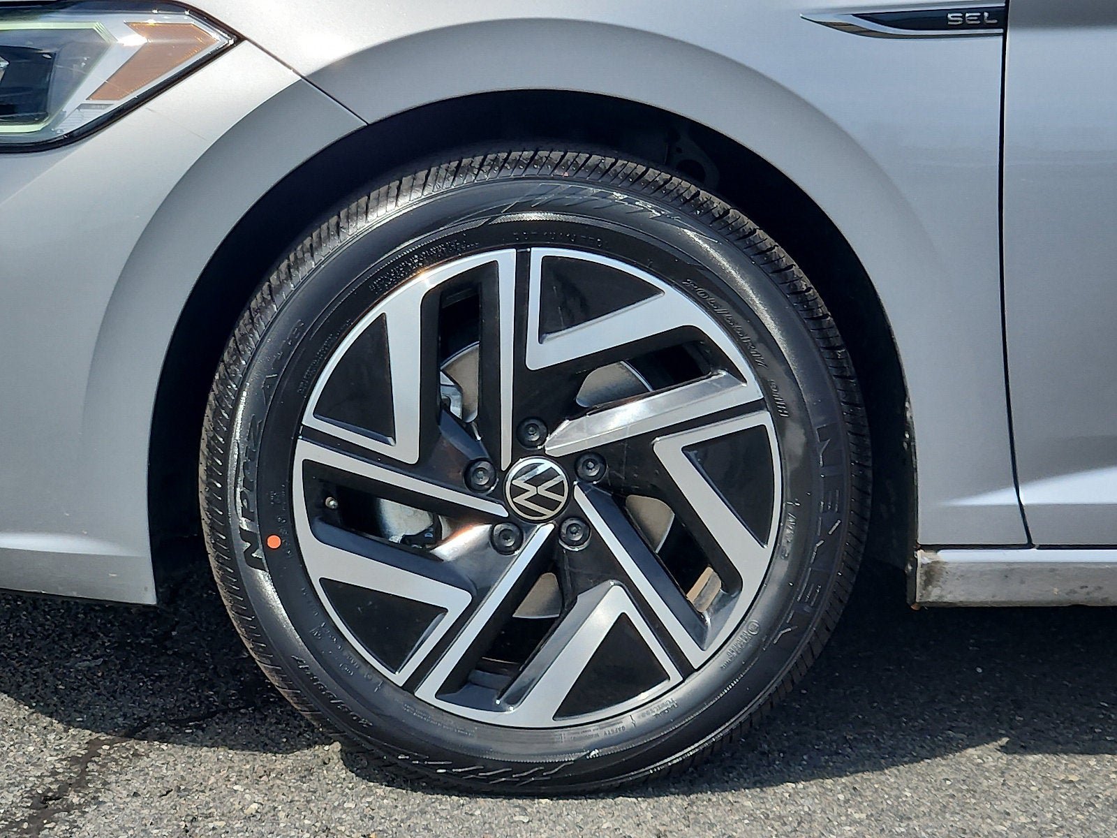 Certified 2024 Volkswagen Jetta SEL FWD image 8