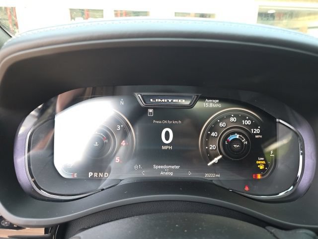 Used 2025 RAM 2500 Limited AWD/4WD image 33