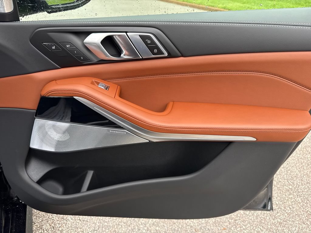 New 2026 BMW ALPINA XB7 AWD/4WD image 29