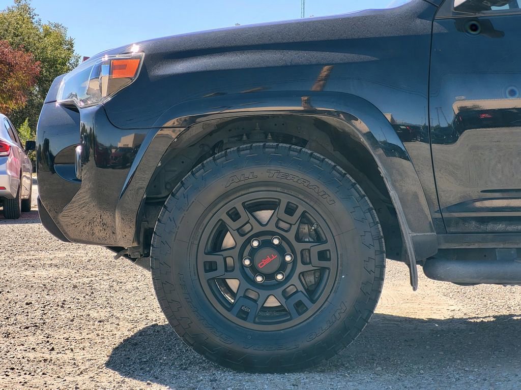 Used 2020 Toyota 4Runner SR5 Premium image 9