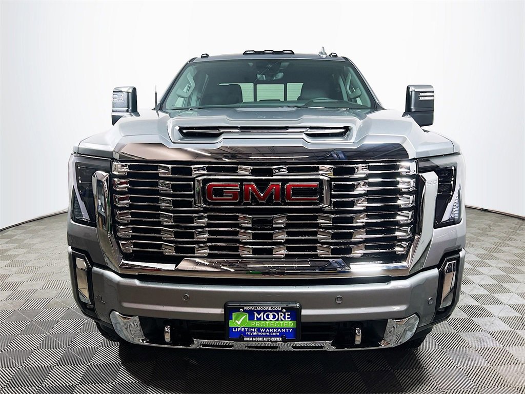 New 2026 GMC Sierra 3500 Denali w/ Denali Reserve Package image 3