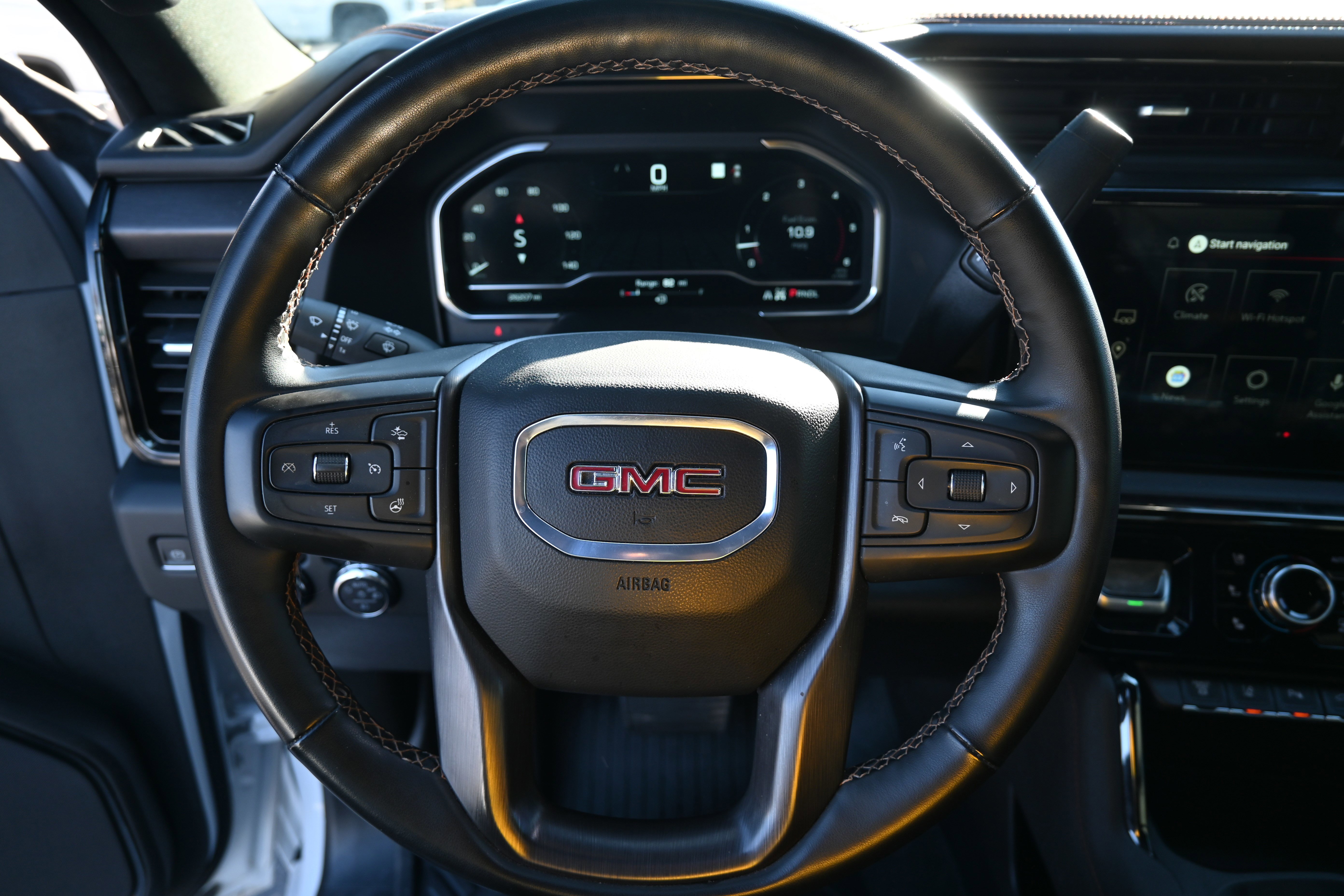 Used 2024 GMC Sierra 2500 AT4 w/ AT4 Premium Plus Package image 20