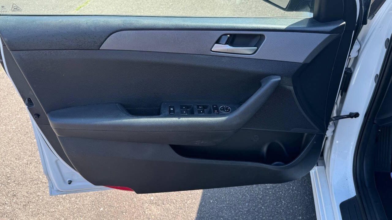 Used 2018 Hyundai Sonata SE FWD image 13
