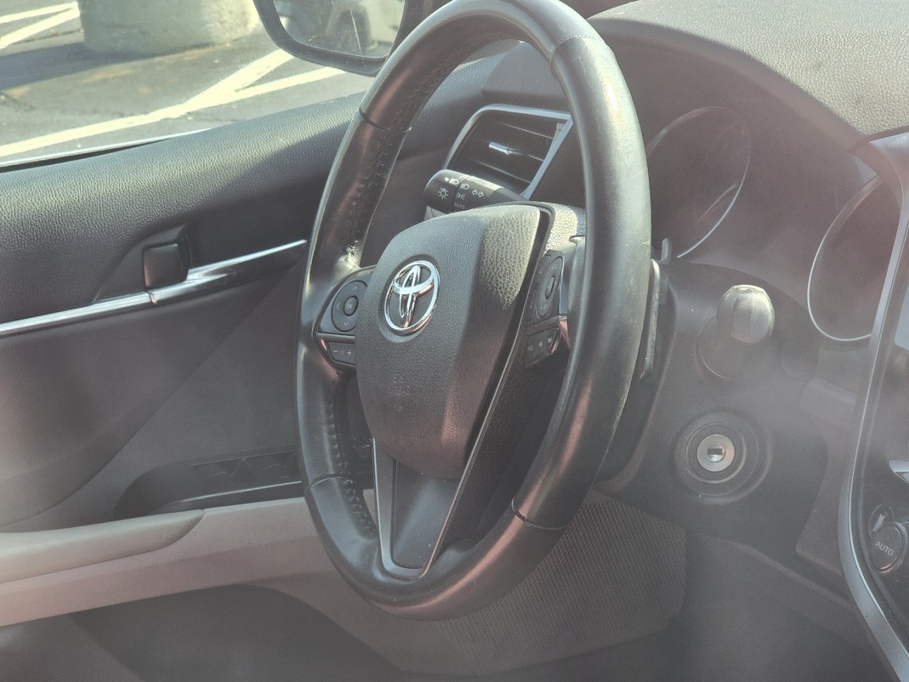 Used 2024 Toyota Camry SE AWD/4WD image 15