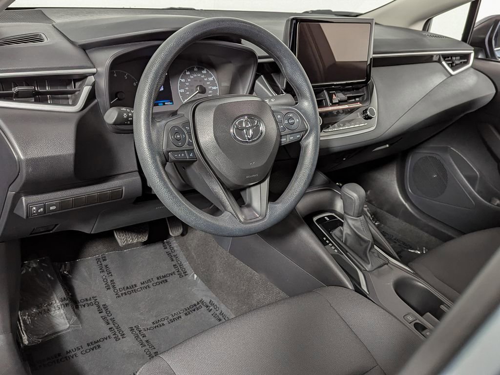 Used 2025 Toyota Corolla LE image 19