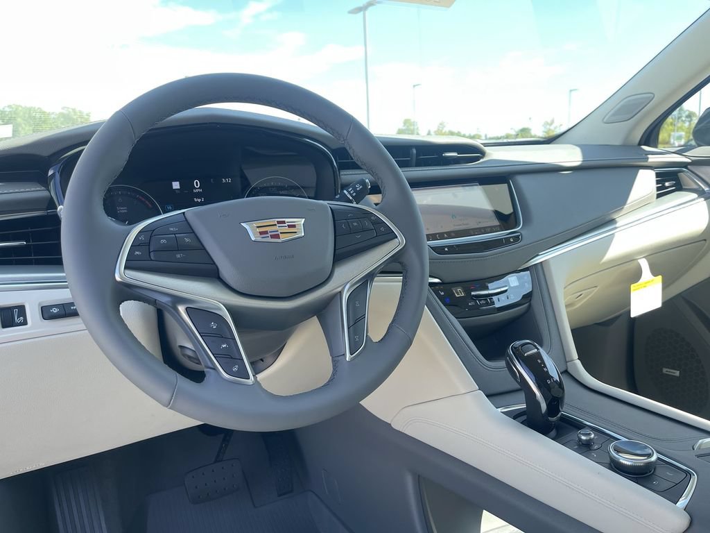New 2026 Cadillac XT5 Premium Luxury w/ Driver Assist Package FWD image 18