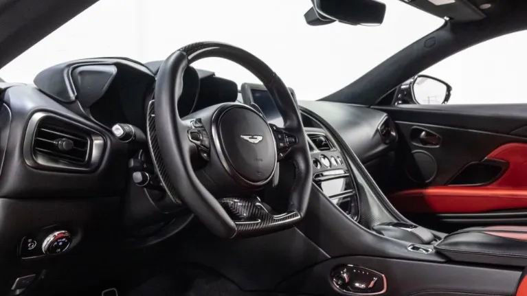Used 2019 Aston Martin DBS Superleggera image 16
