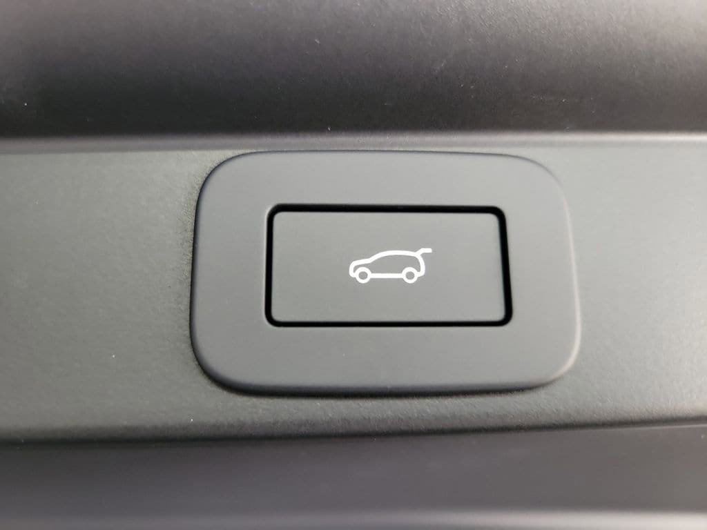 New 2026 Land Rover Range Rover SE image 31