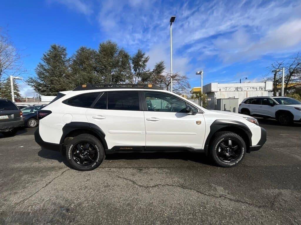 Certified 2025 Subaru Outback Wilderness AWD/4WD image 9