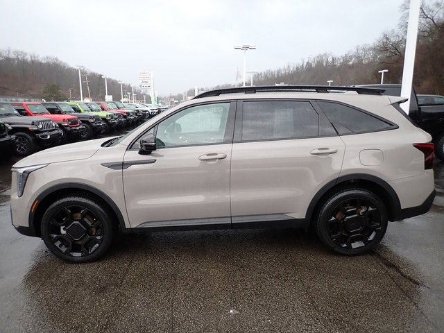 Used 2025 Kia Sorento SX Prestige w/ Olive Brown Leather Package image 2