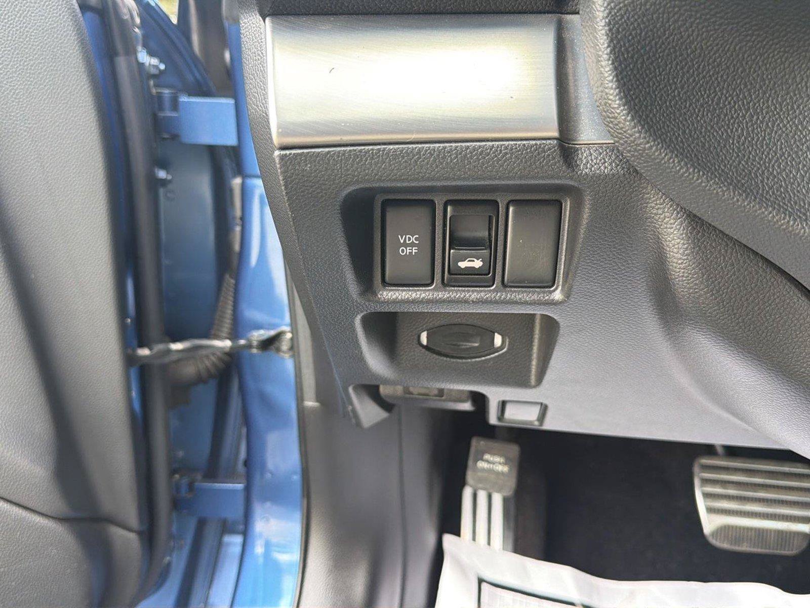 Used 2010 INFINITI G37 Journey w/ Sport Pkg RWD image 13