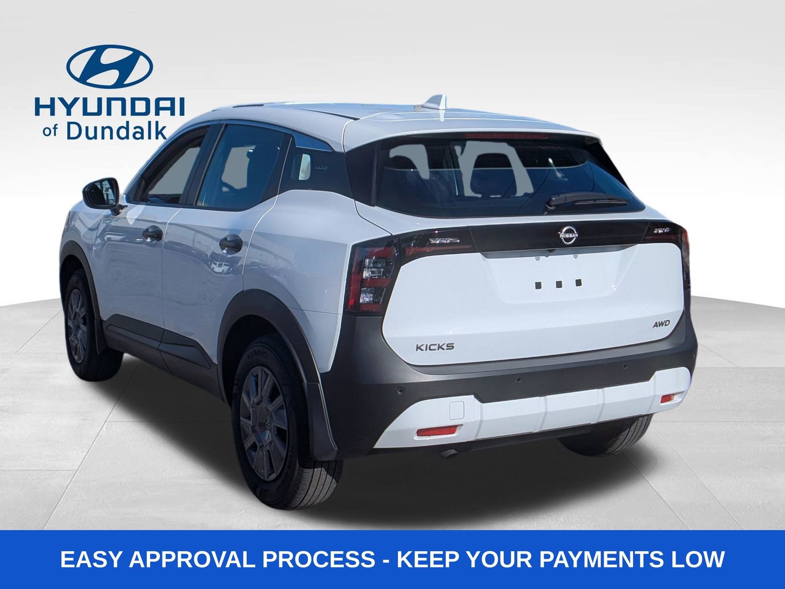 Used 2025 Nissan Kicks S AWD/4WD image 3