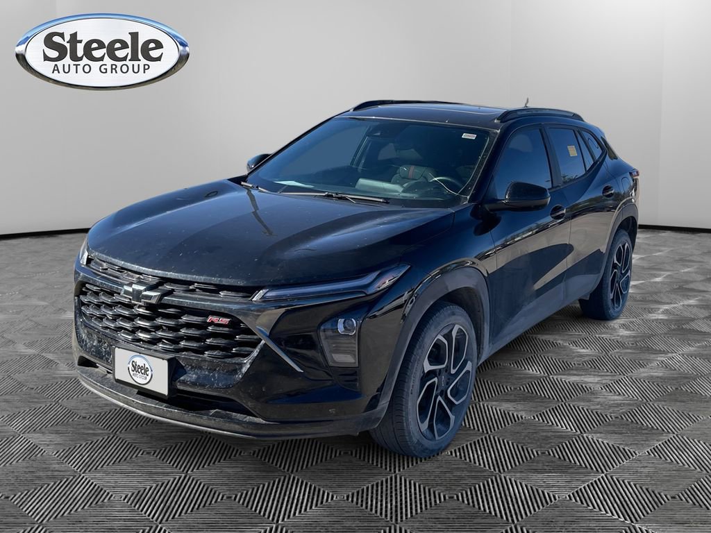 Certified 2025 Chevrolet Trax RS w/ Sunroof Package image 1