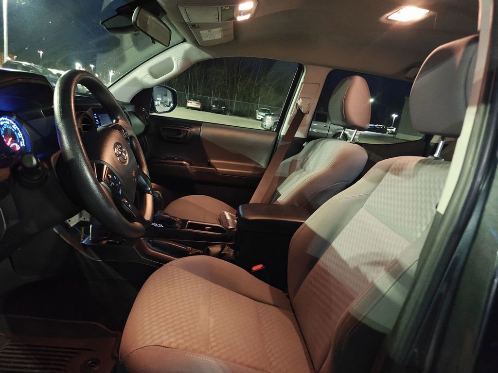 Used 2023 Toyota Tacoma SR image 7