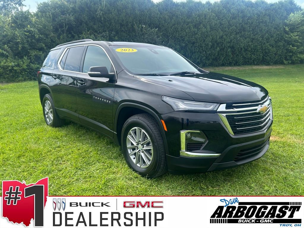 Used 2023 Chevrolet Traverse LT