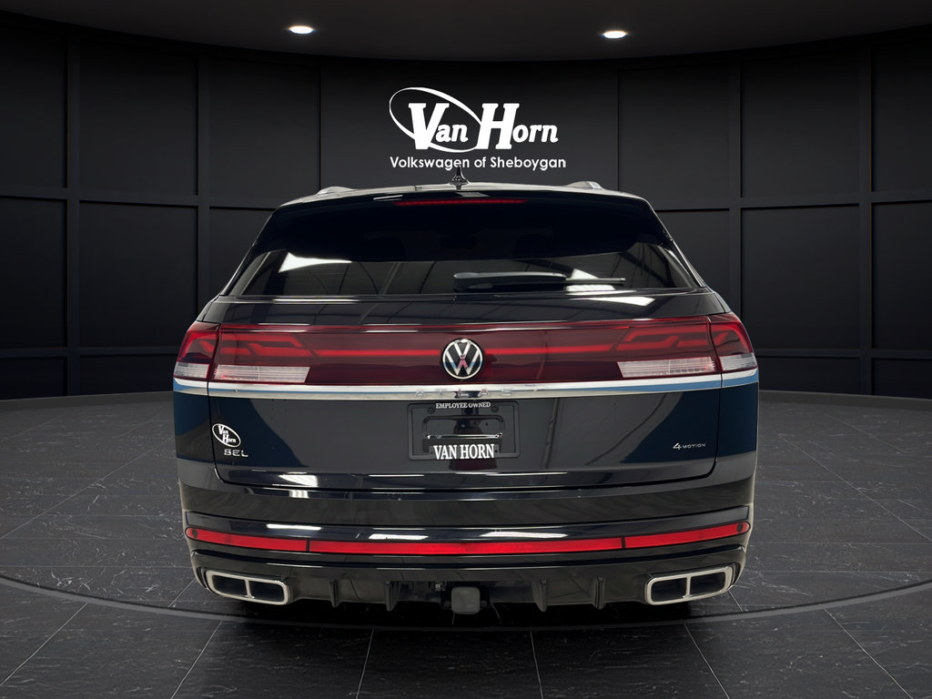 Used 2024 Volkswagen Atlas Cross Sport SEL R-Line AWD/4WD image 6