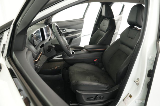 Used 2023 Nissan Ariya AWD image 28