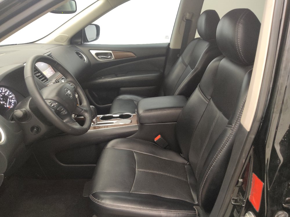 Used 2020 Nissan Pathfinder Platinum FWD image 17