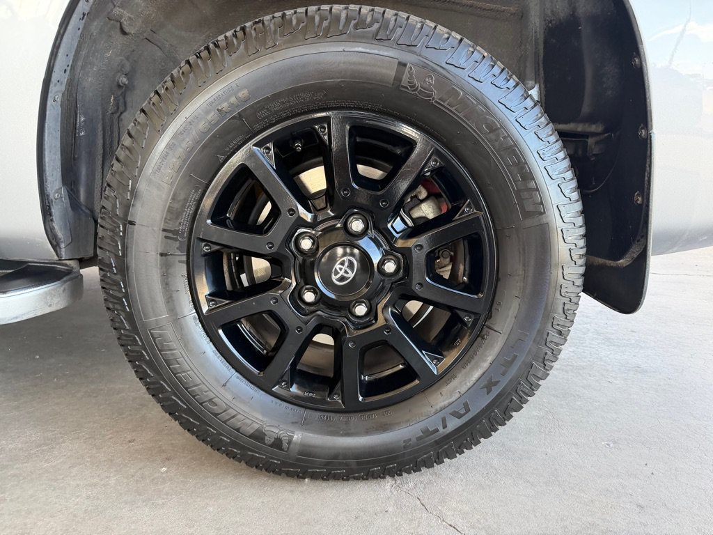 Used 2018 Toyota Sequoia Limited w/ Safety & Convenience Package AWD/4WD image 63