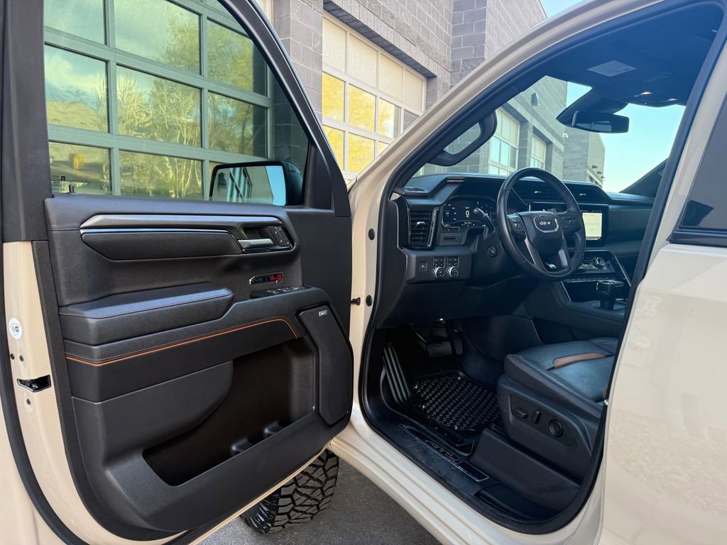 Used 2023 GMC Sierra 1500 AT4 w/ AT4 Premium Package image 29