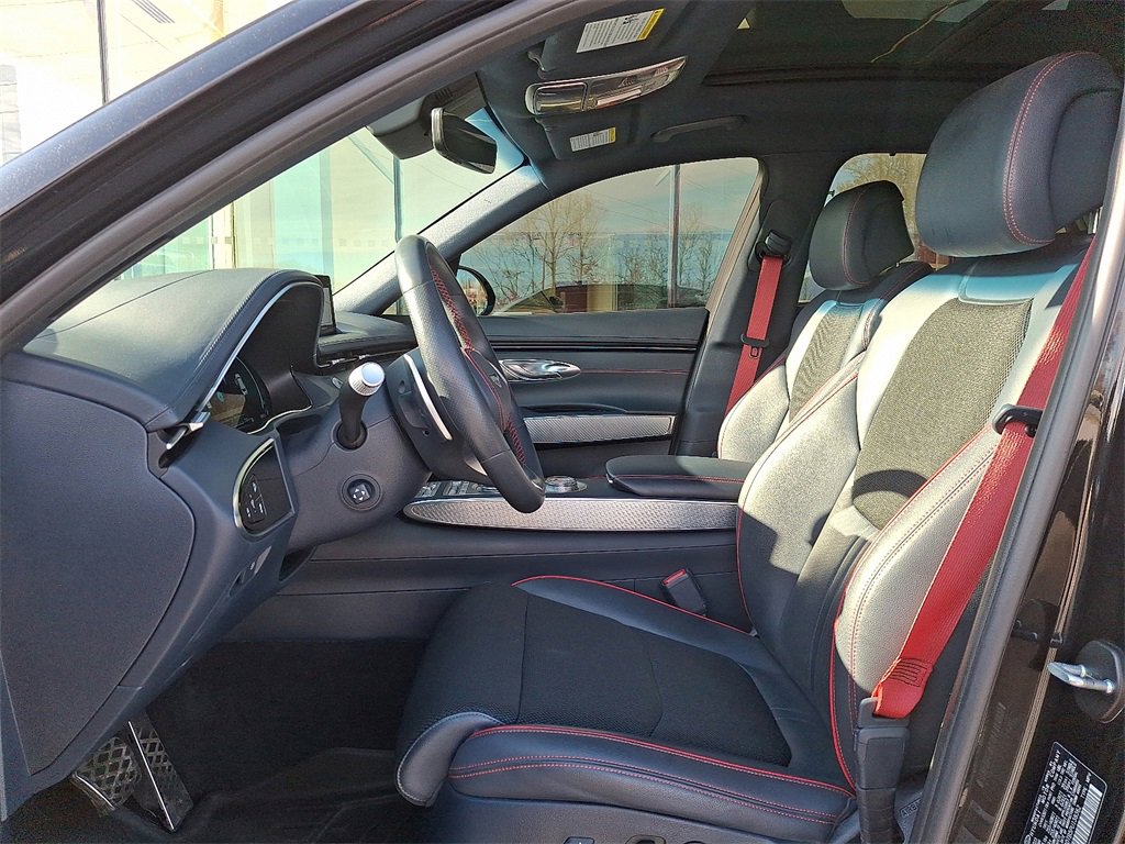 Used 2023 Genesis GV70 2.5T w/ Sport Prestige Package image 13