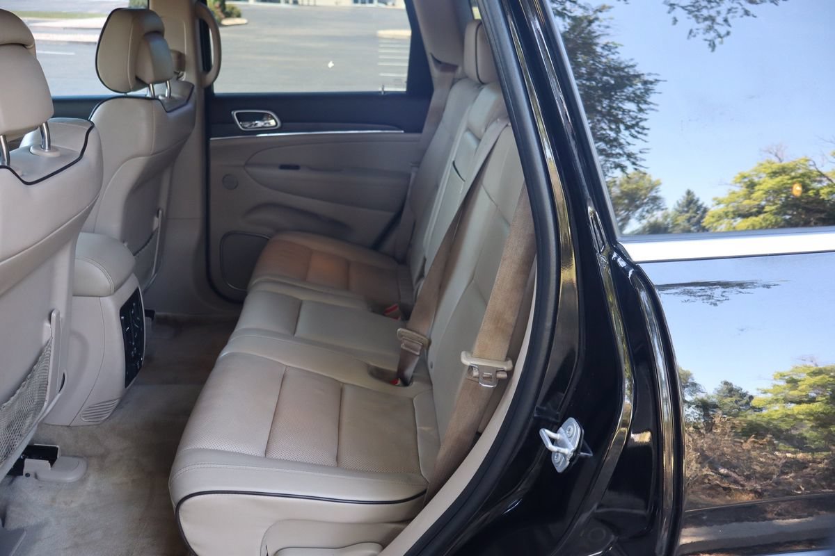 Used 2018 Jeep Grand Cherokee Overland AWD/4WD image 20