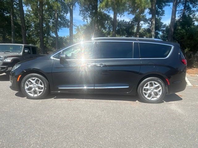 Used 2020 Chrysler Pacifica Limited FWD image 4